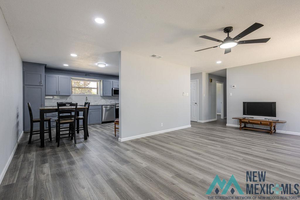 1201 W Yucca Drive
