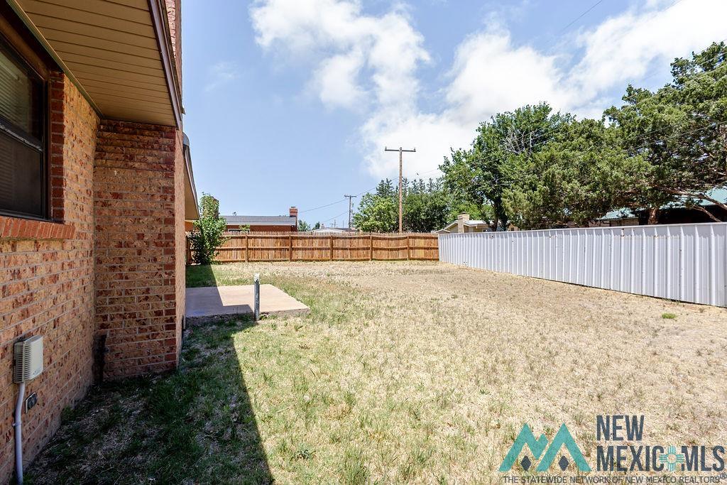 1201 W Yucca Drive