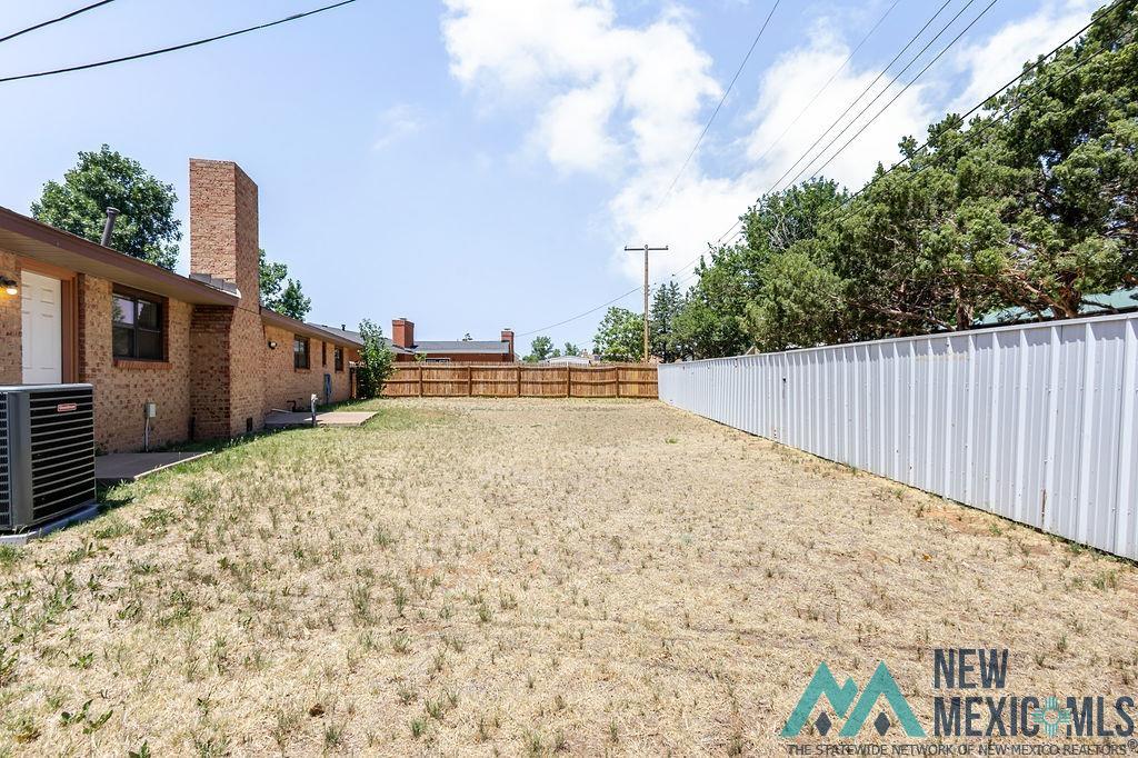1201 W Yucca Drive