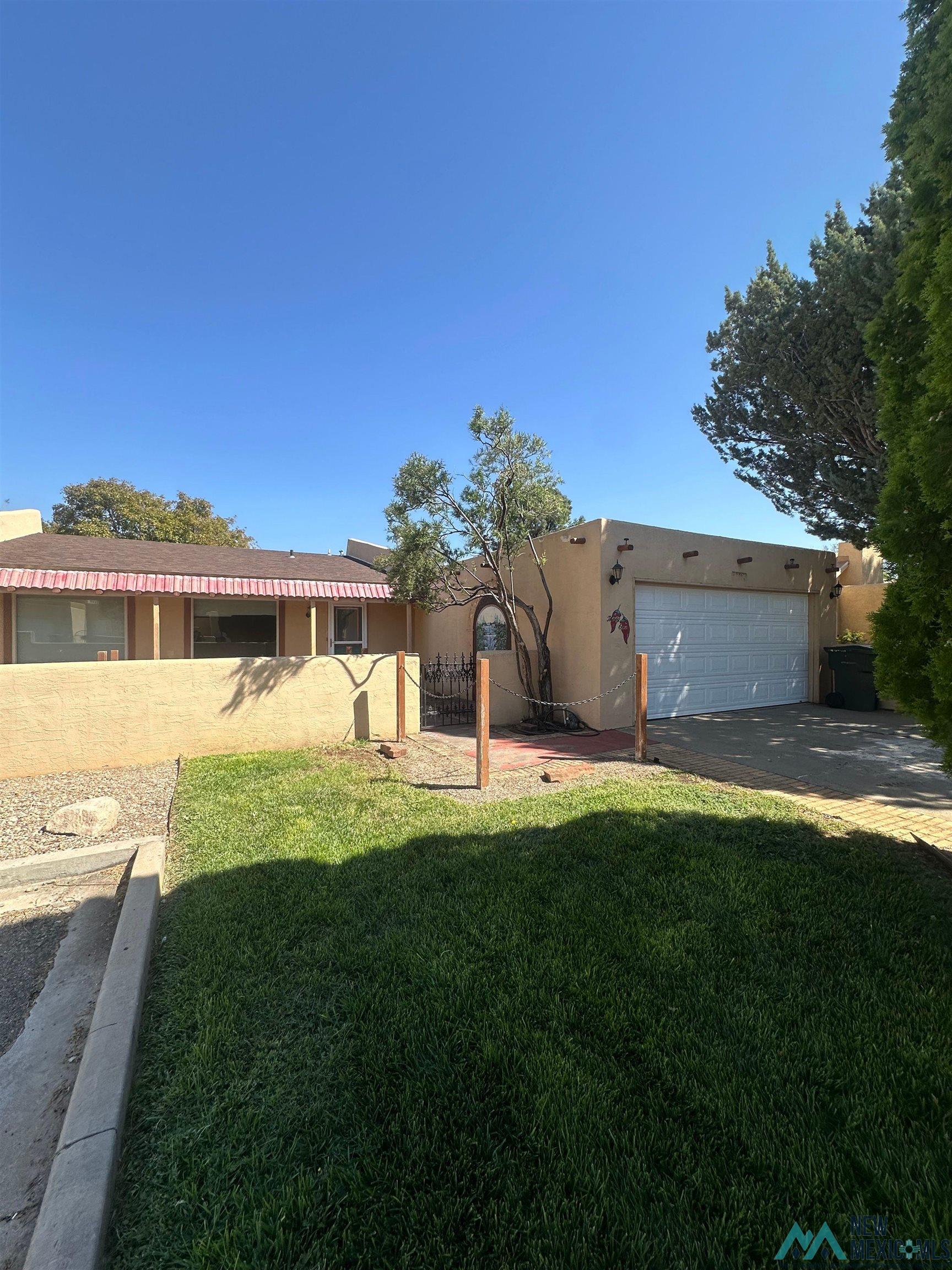31 Paseo Village