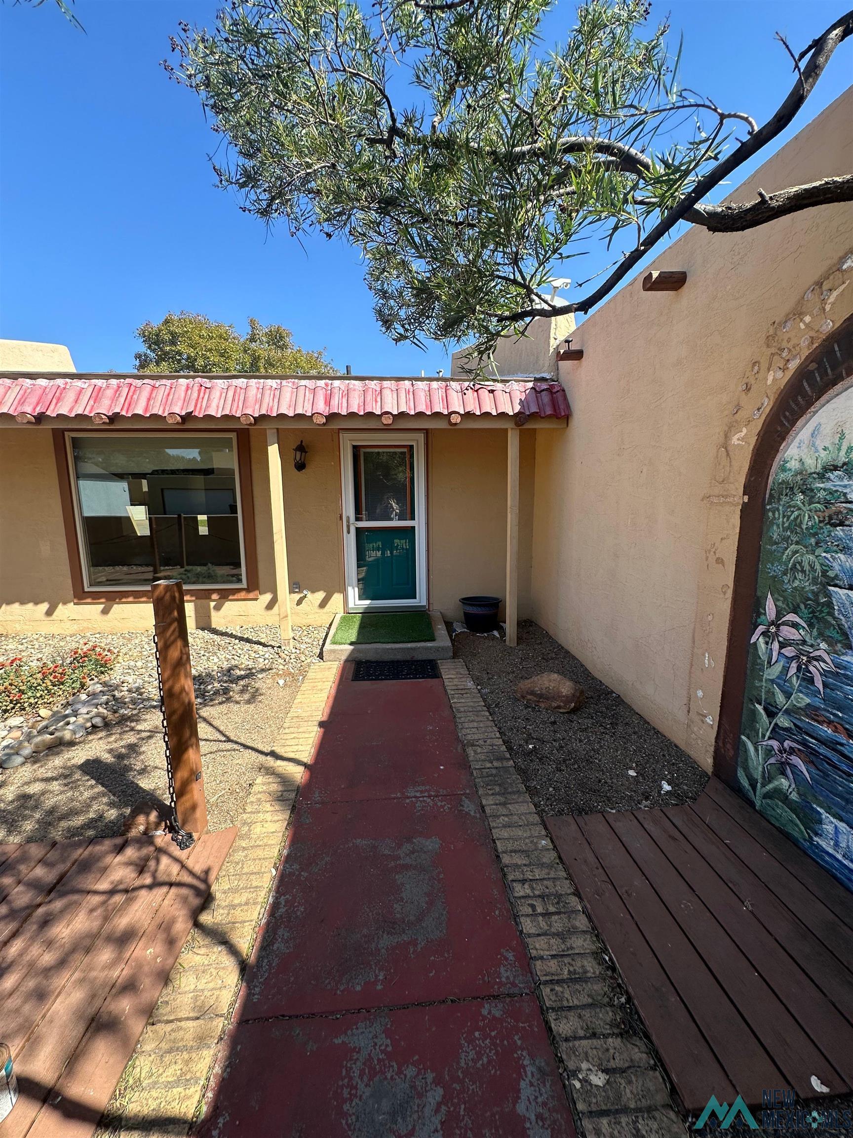 31 Paseo Village