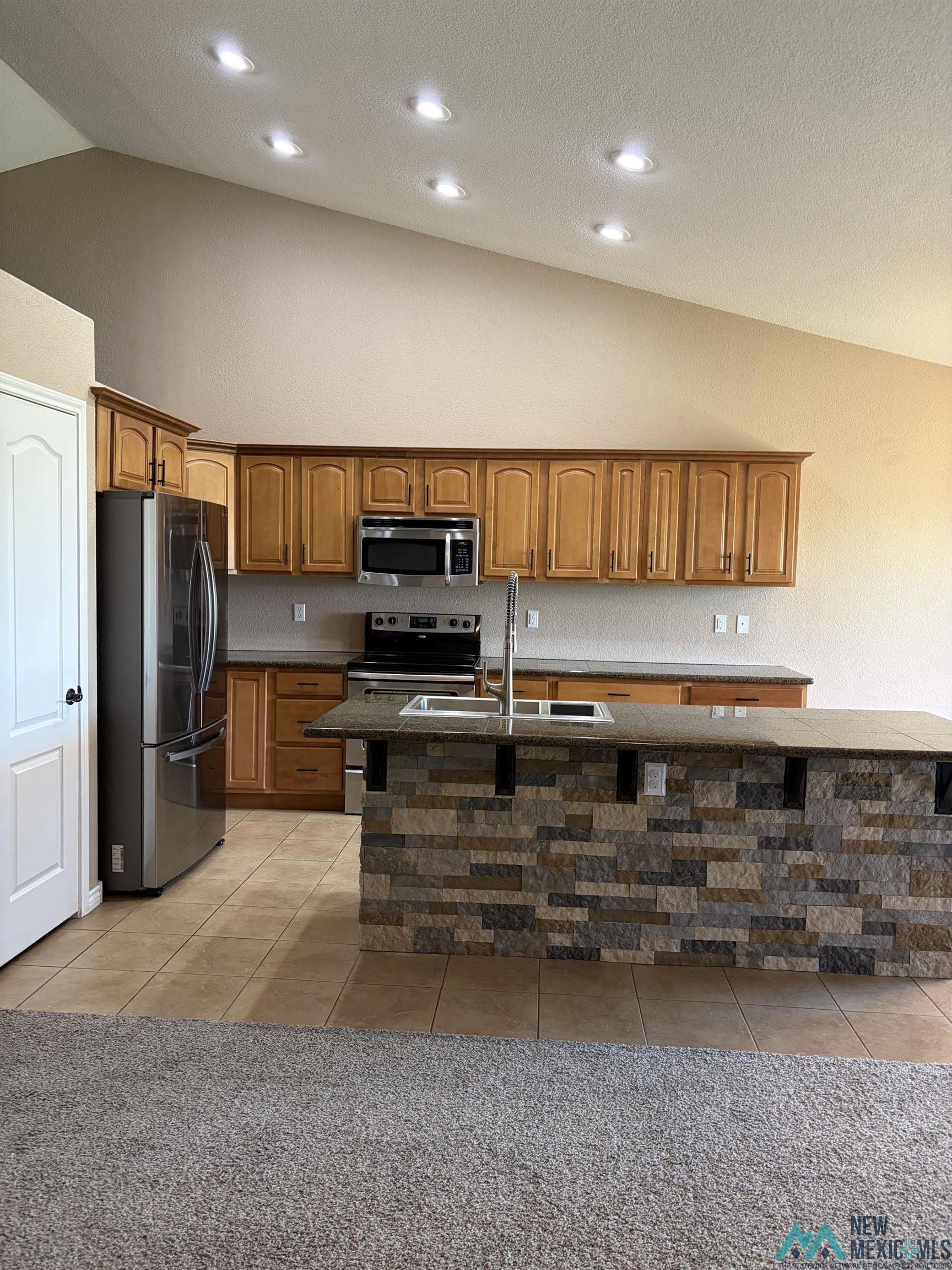 2116 Hali Lane