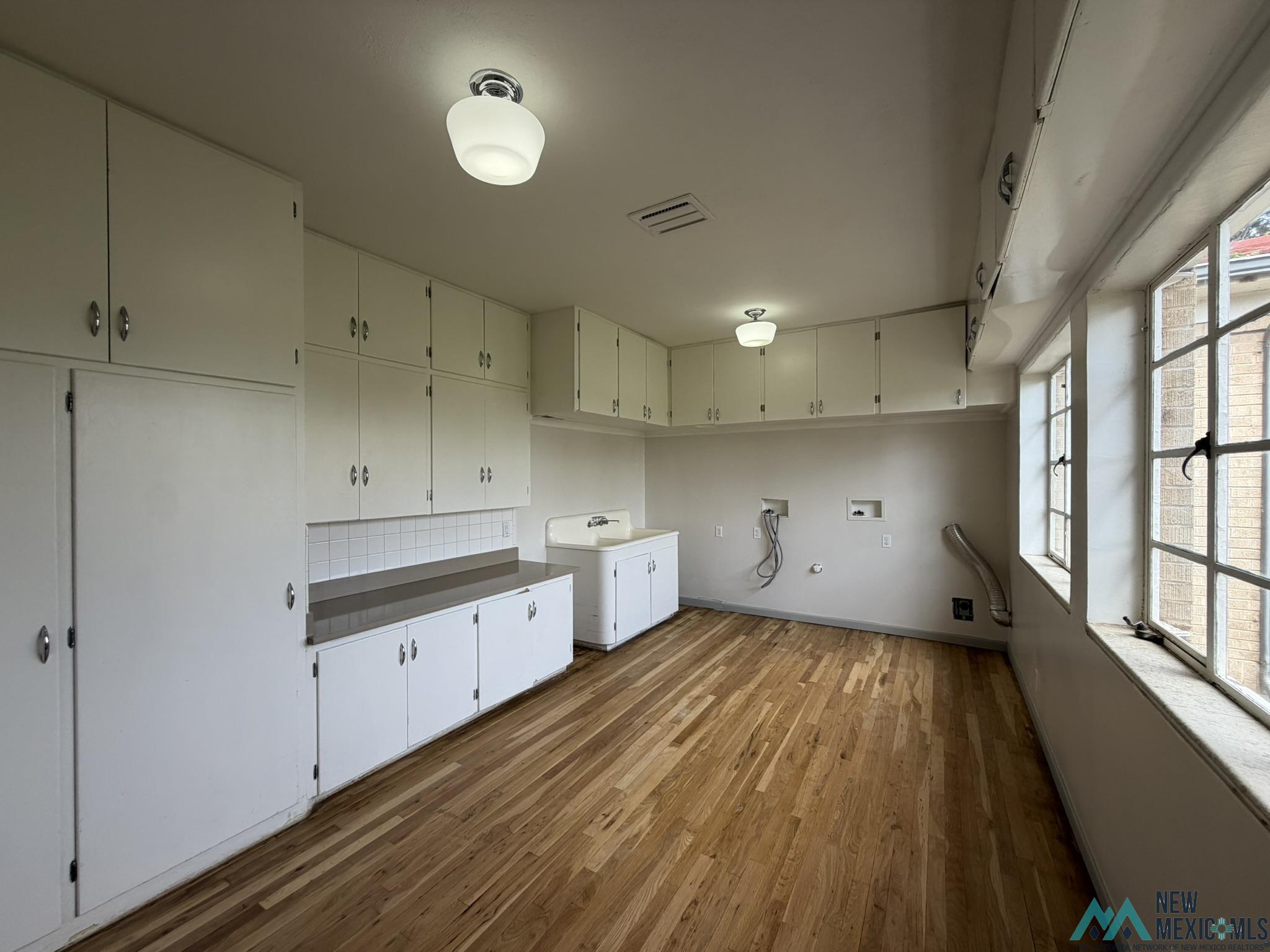 570 Curry Road 10 Road