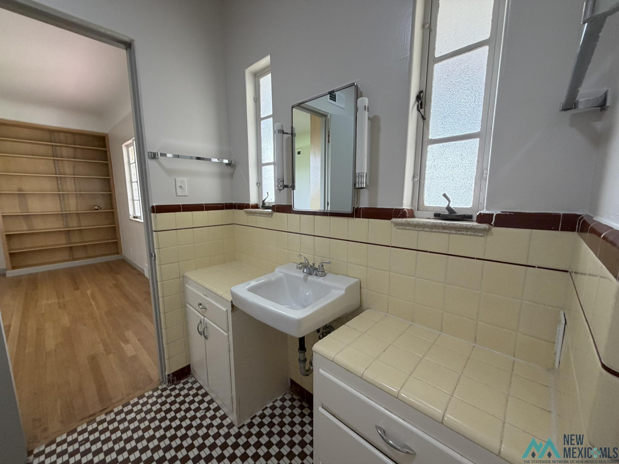 570 Curry Road 10 Road