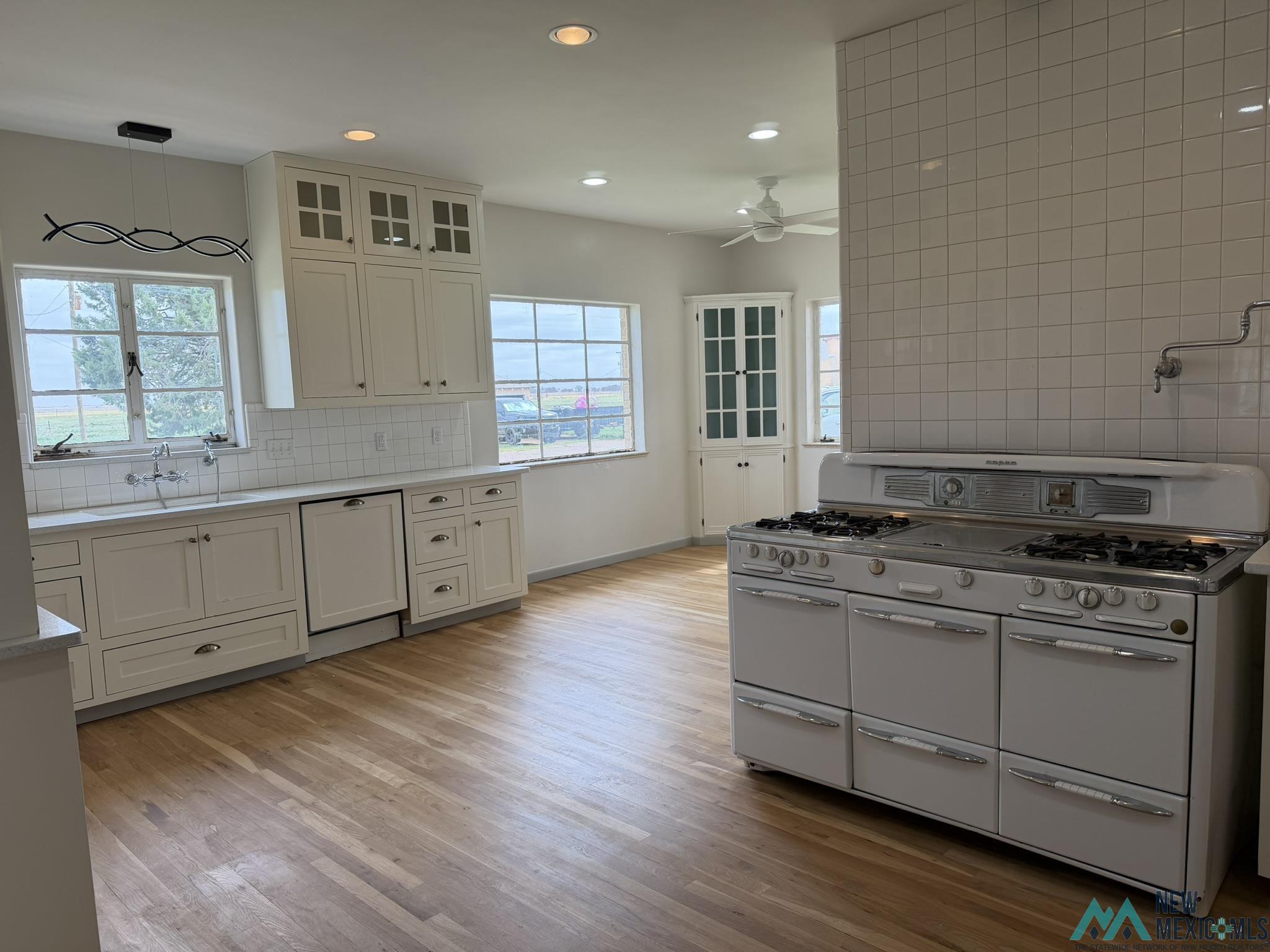 570 Curry Road 10 Road