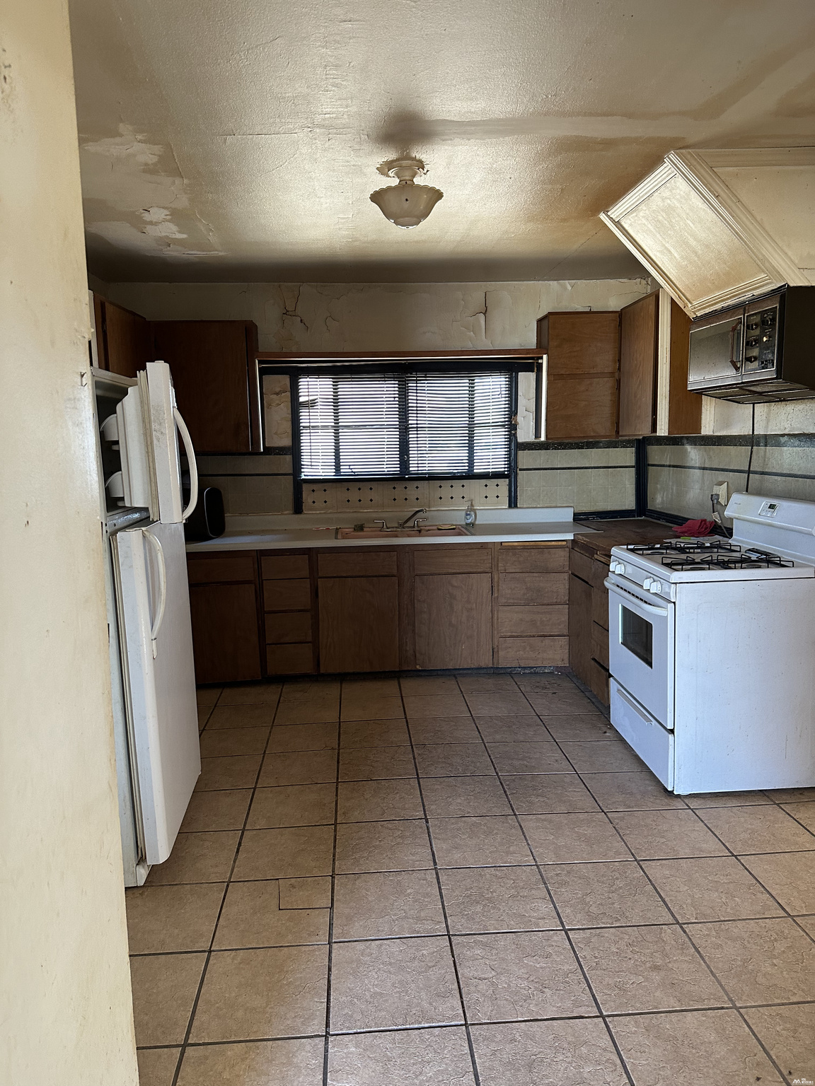 1702 7TH ST