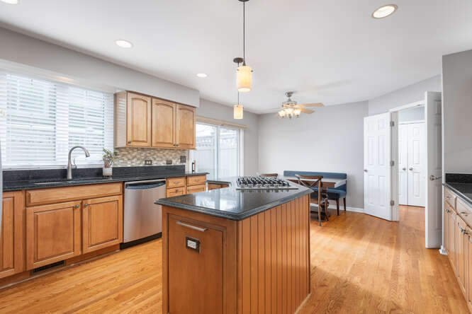 1480 Aberdeen Court Unit: 1480