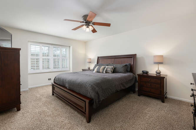 1480 Aberdeen Court Unit: 1480