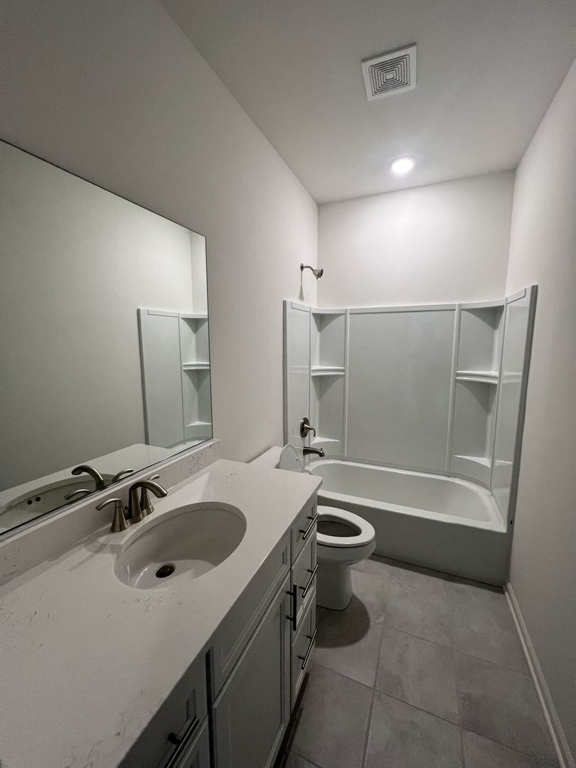 2925 SHOWPLACE Drive