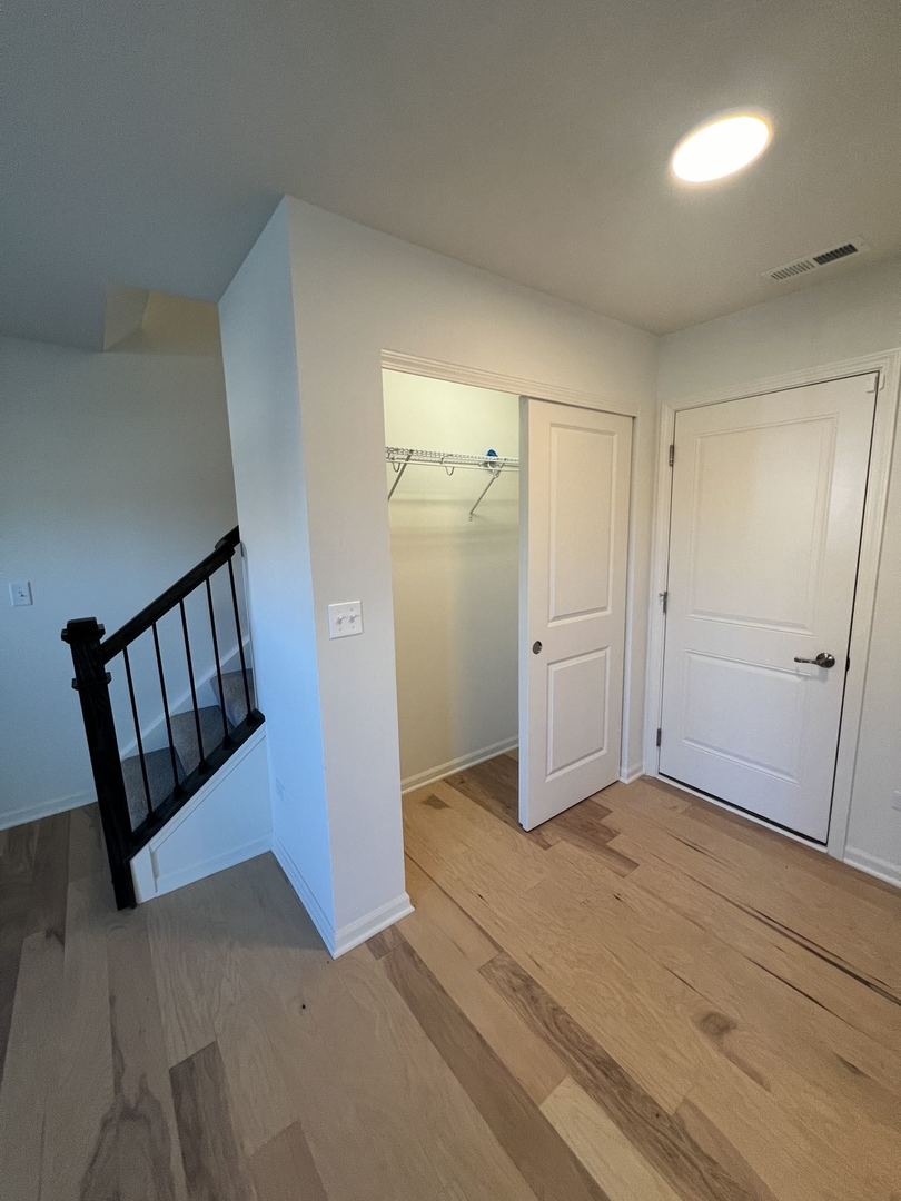 2925 SHOWPLACE Drive