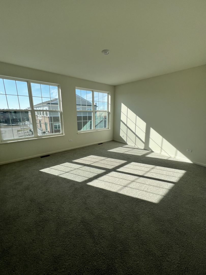 2925 SHOWPLACE Drive