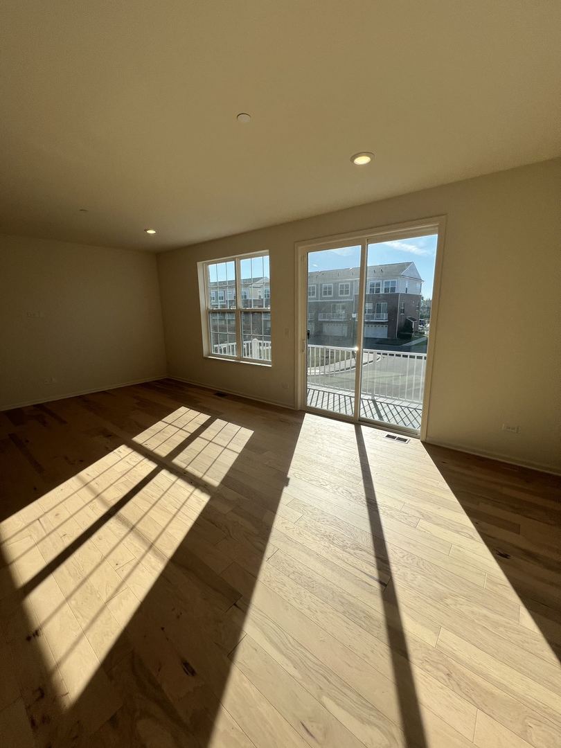 2925 SHOWPLACE Drive