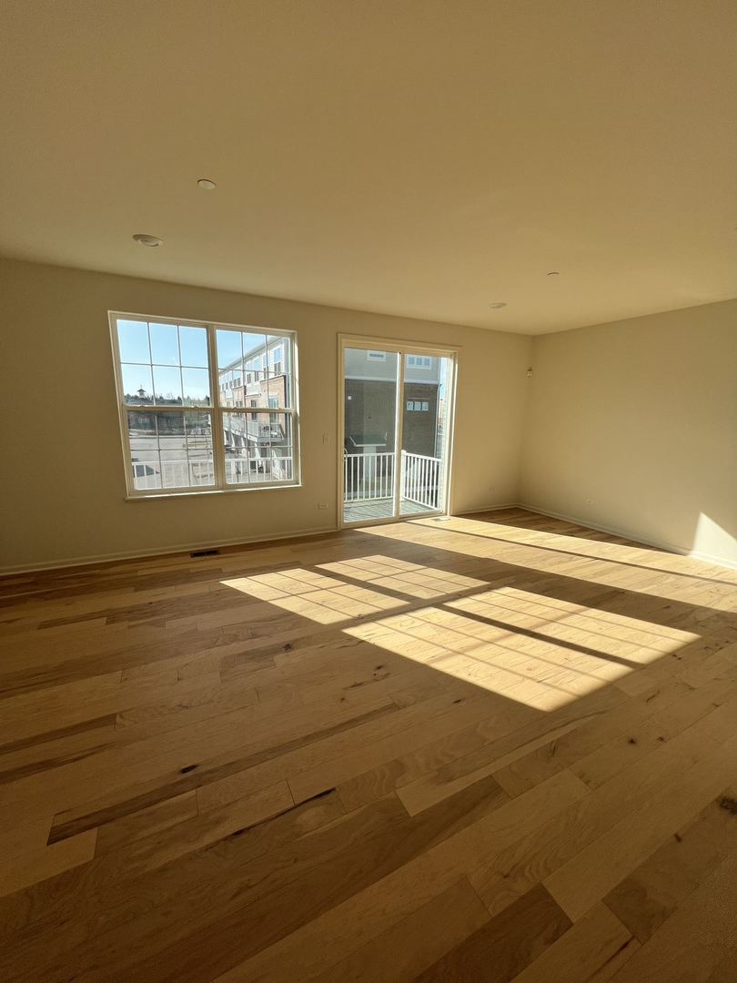 2925 SHOWPLACE Drive