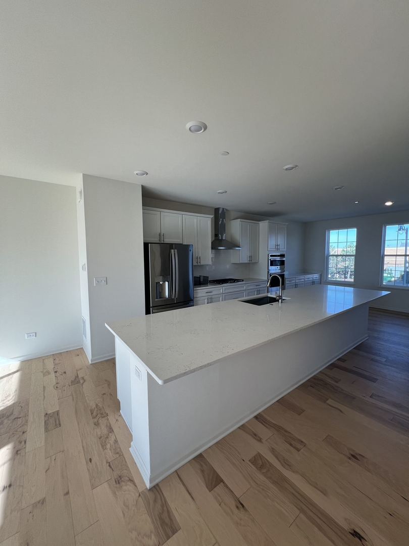 2925 SHOWPLACE Drive