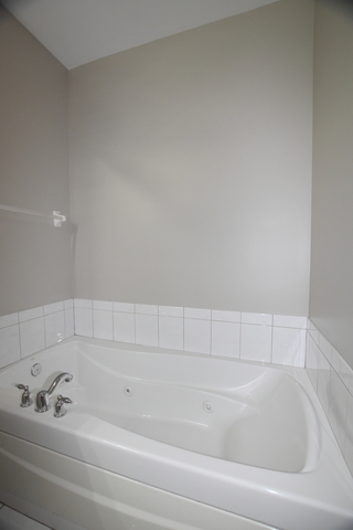 935 Winners Cup Court