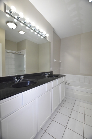 935 Winners Cup Court