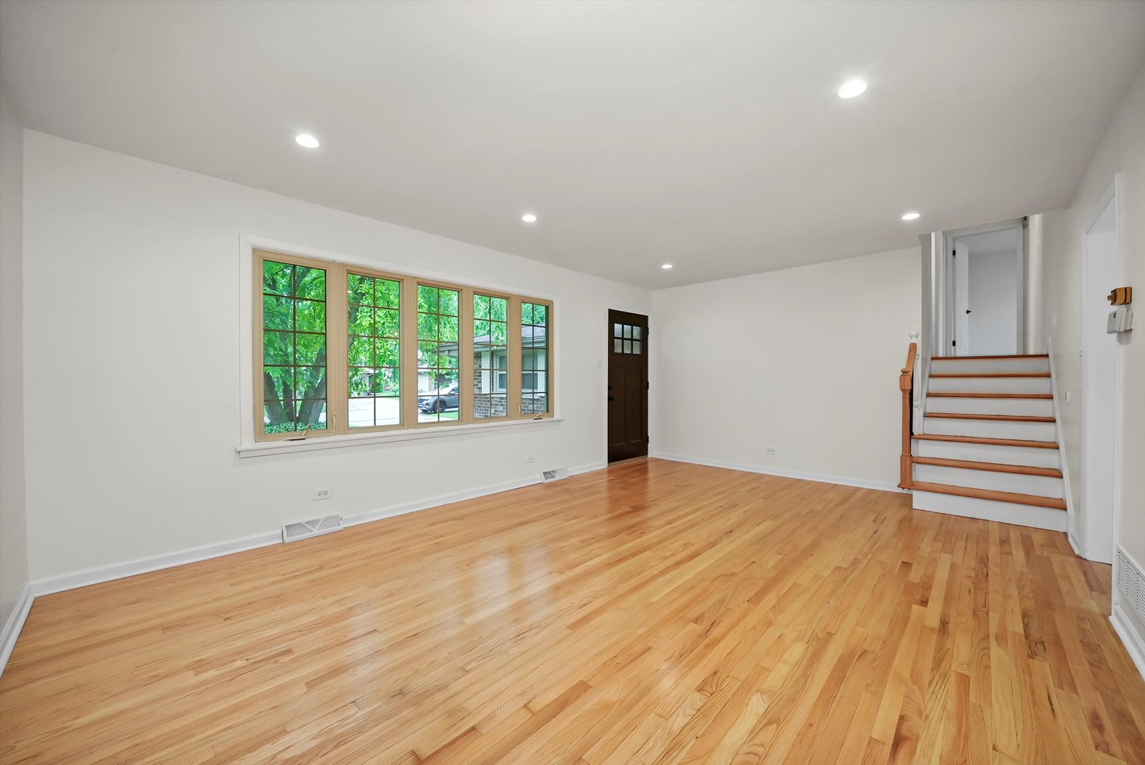 656 Bryn Mawr Avenue