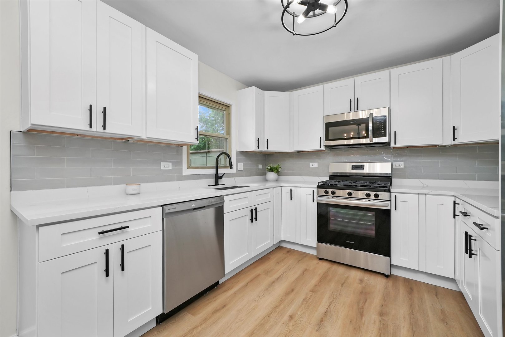 656 Bryn Mawr Avenue