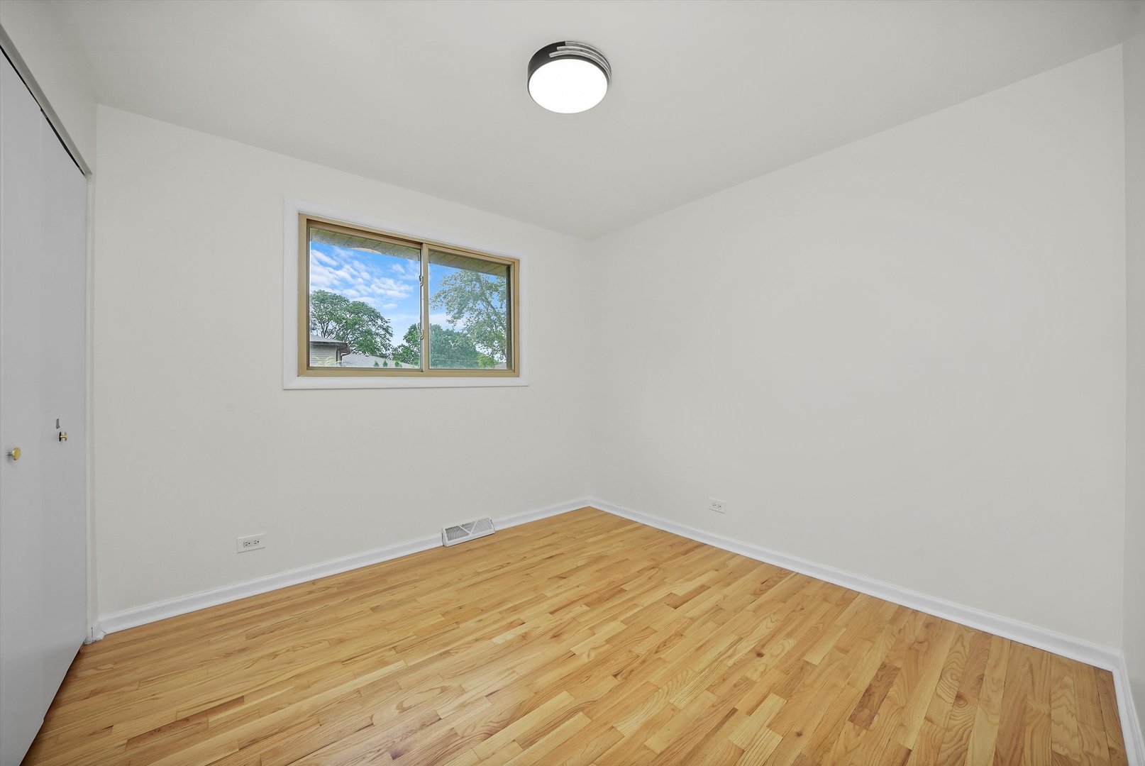 656 Bryn Mawr Avenue