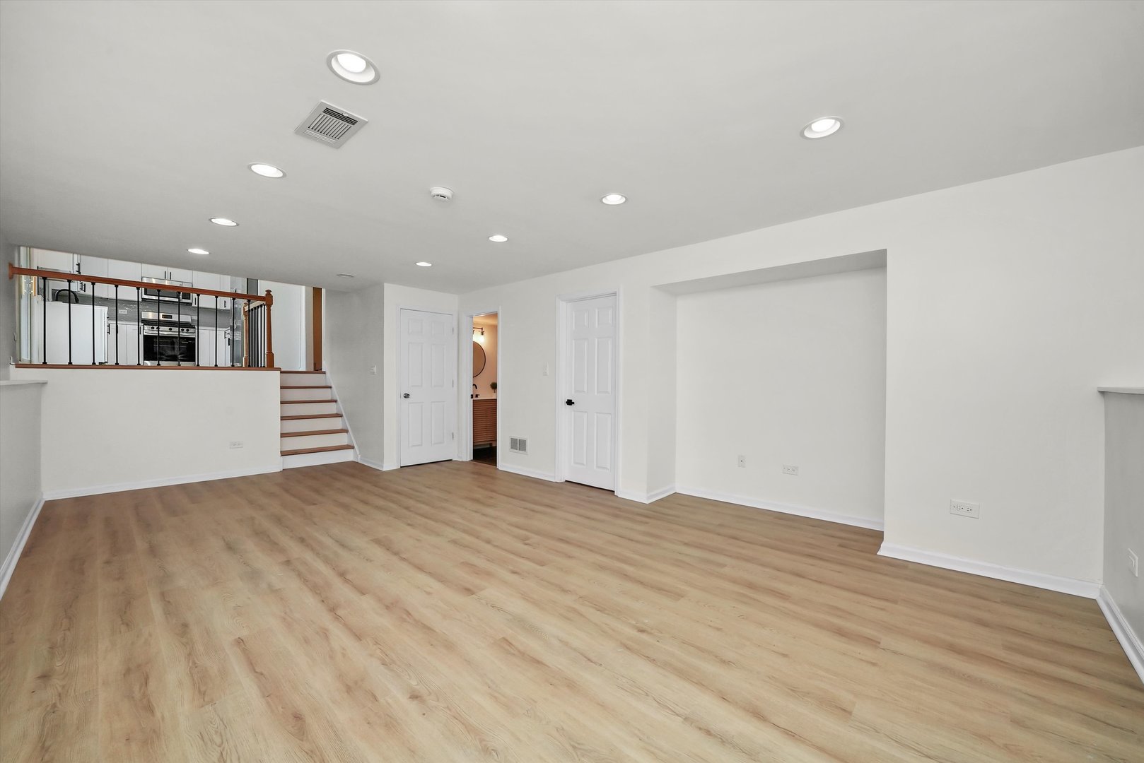 656 Bryn Mawr Avenue