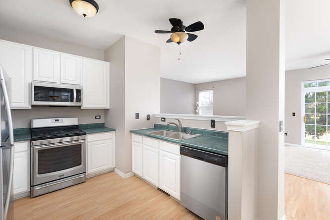 24100 W Walnut Circle Unit: 24100