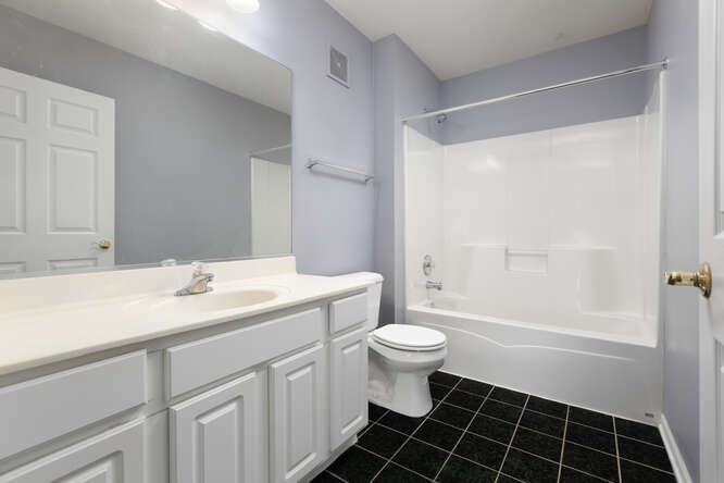 24100 W Walnut Circle Unit: 24100