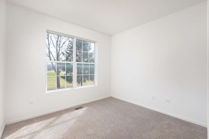 24100 W Walnut Circle Unit: 24100