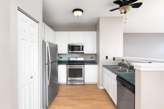 24100 W Walnut Circle Unit: 24100