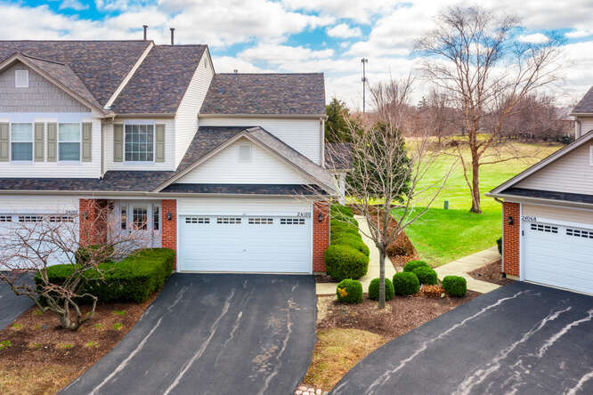 24100 W Walnut Circle Unit: 24100