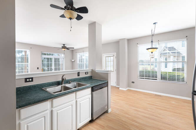 24100 W Walnut Circle Unit: 24100