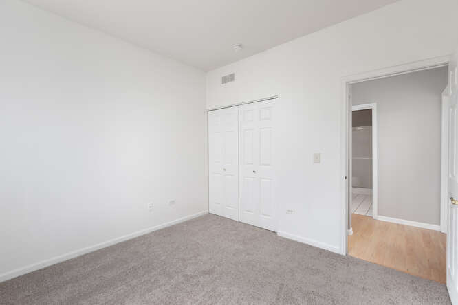 24100 W Walnut Circle Unit: 24100