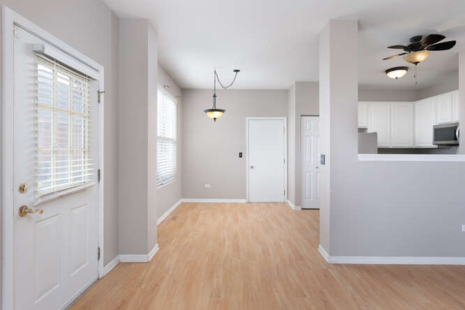 24100 W Walnut Circle Unit: 24100