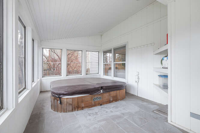 148 S Montclair Avenue