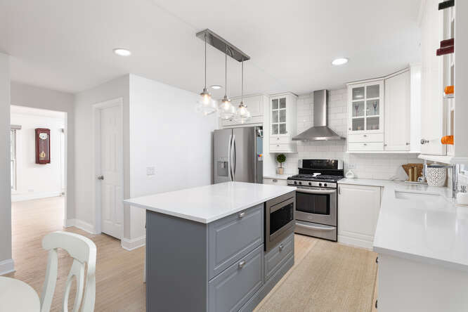 148 S Montclair Avenue