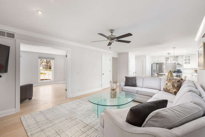 148 S Montclair Avenue