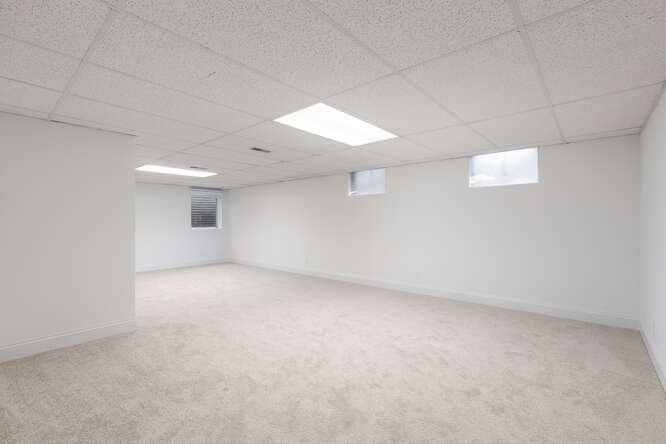 148 S Montclair Avenue