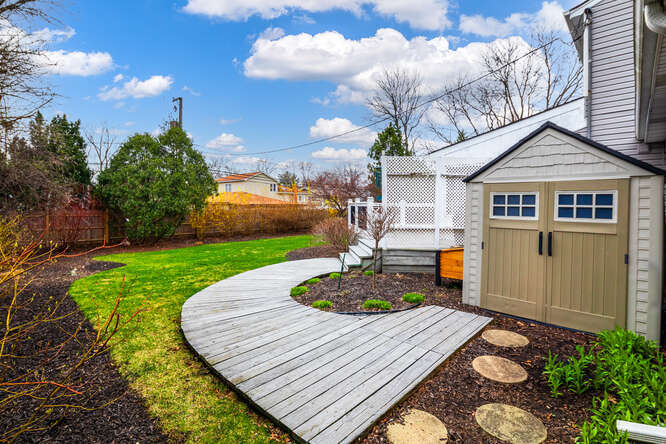 148 S Montclair Avenue