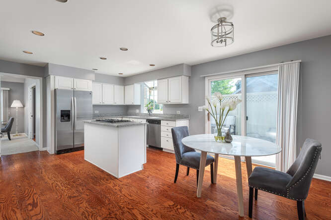 1528 Aberdeen Court Unit: 1528