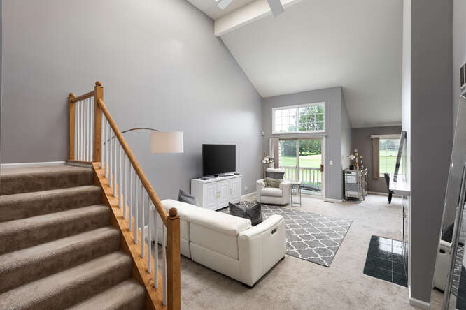 1528 Aberdeen Court Unit: 1528