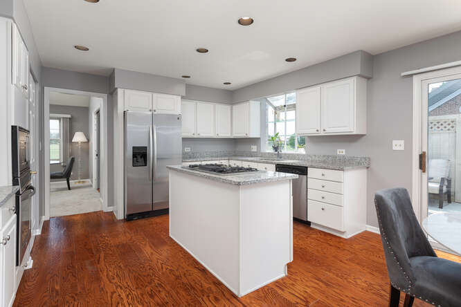 1528 Aberdeen Court Unit: 1528