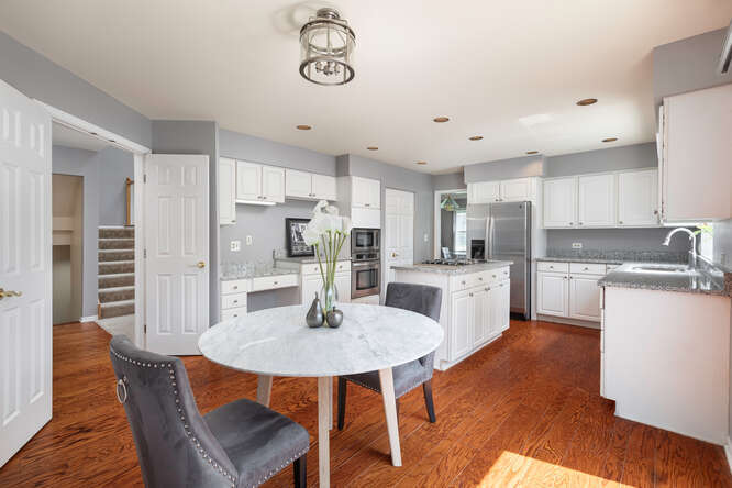 1528 Aberdeen Court Unit: 1528