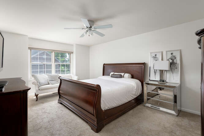 1528 Aberdeen Court Unit: 1528