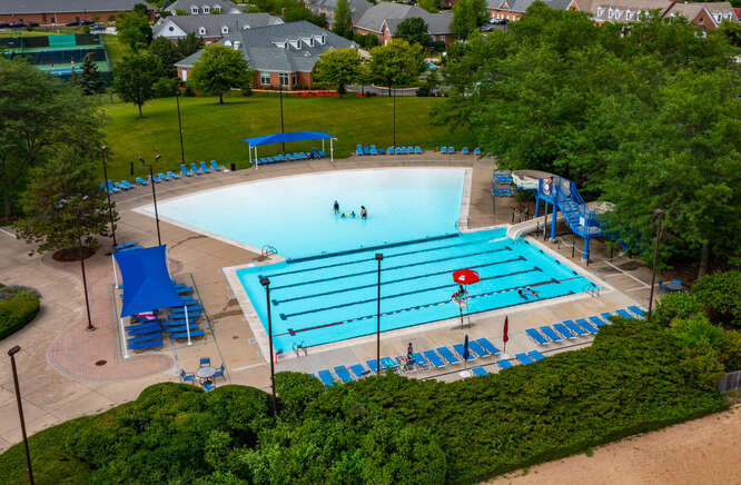 1528 Aberdeen Court Unit: 1528