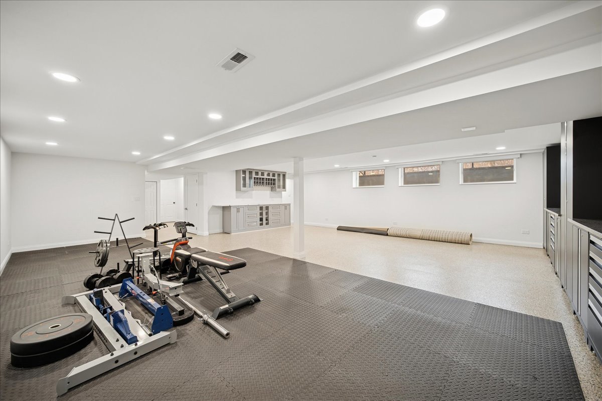 2640 FOREST GLEN Trail