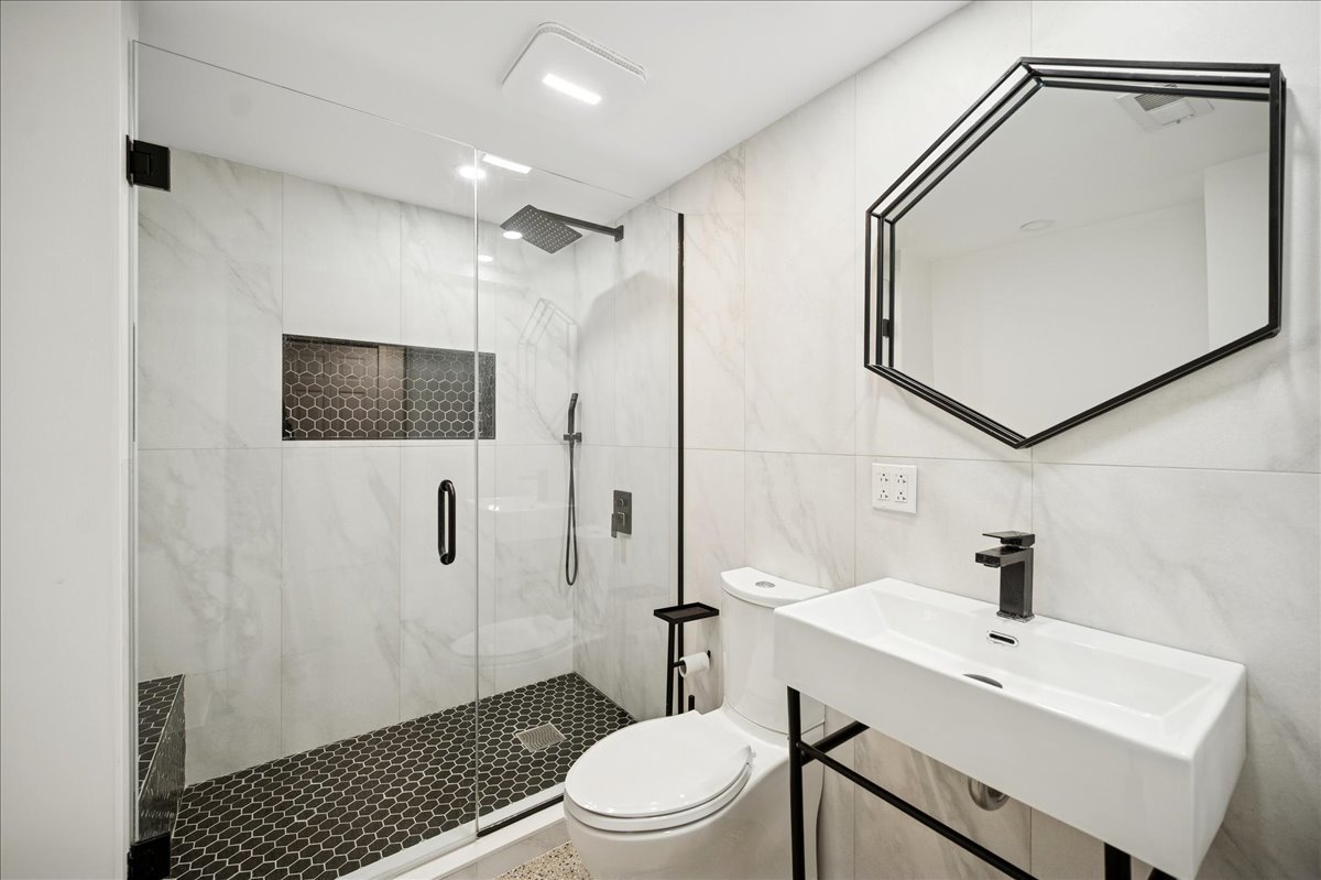 2640 FOREST GLEN Trail