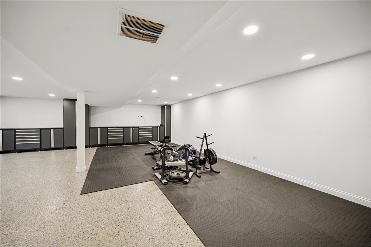 2640 FOREST GLEN Trail