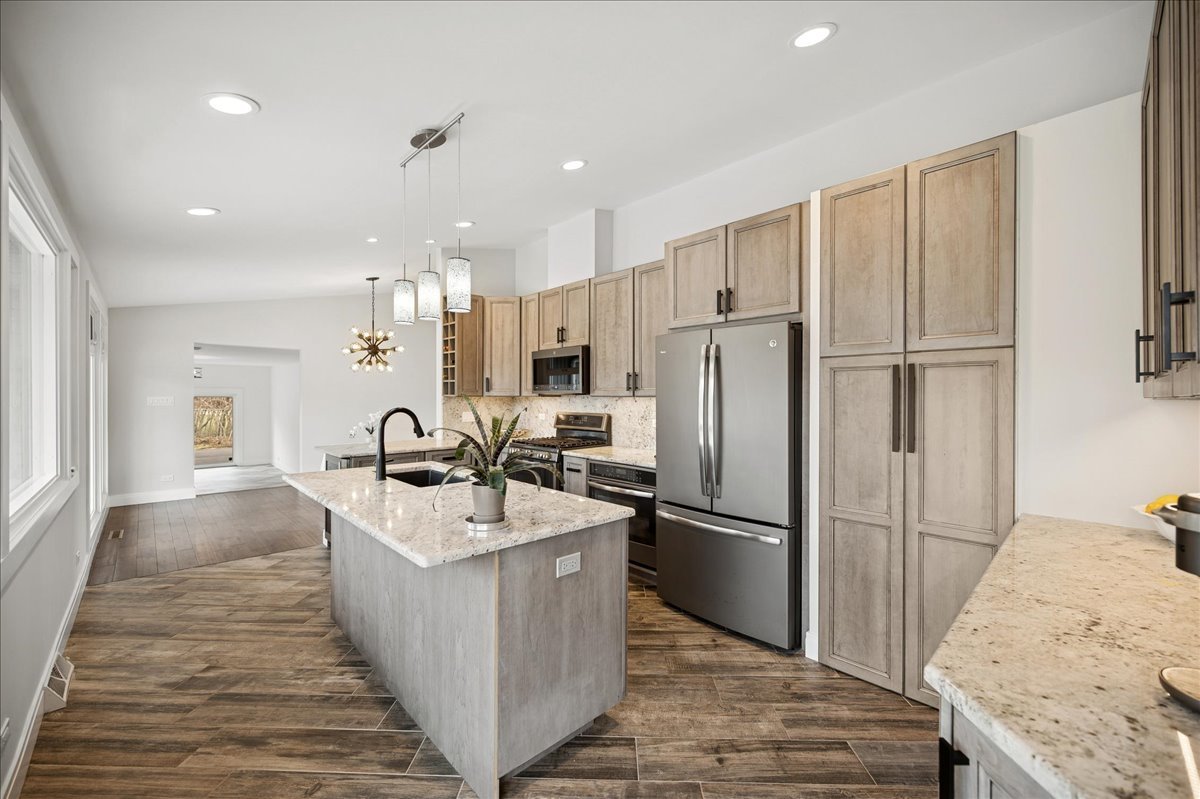 2640 FOREST GLEN Trail