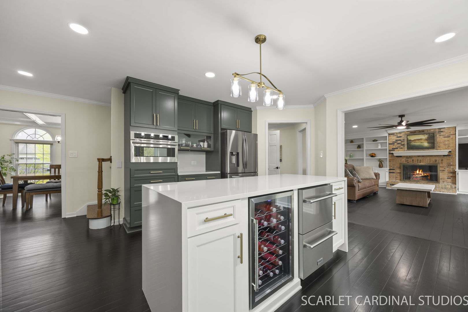 4042 Broadmoor Circle