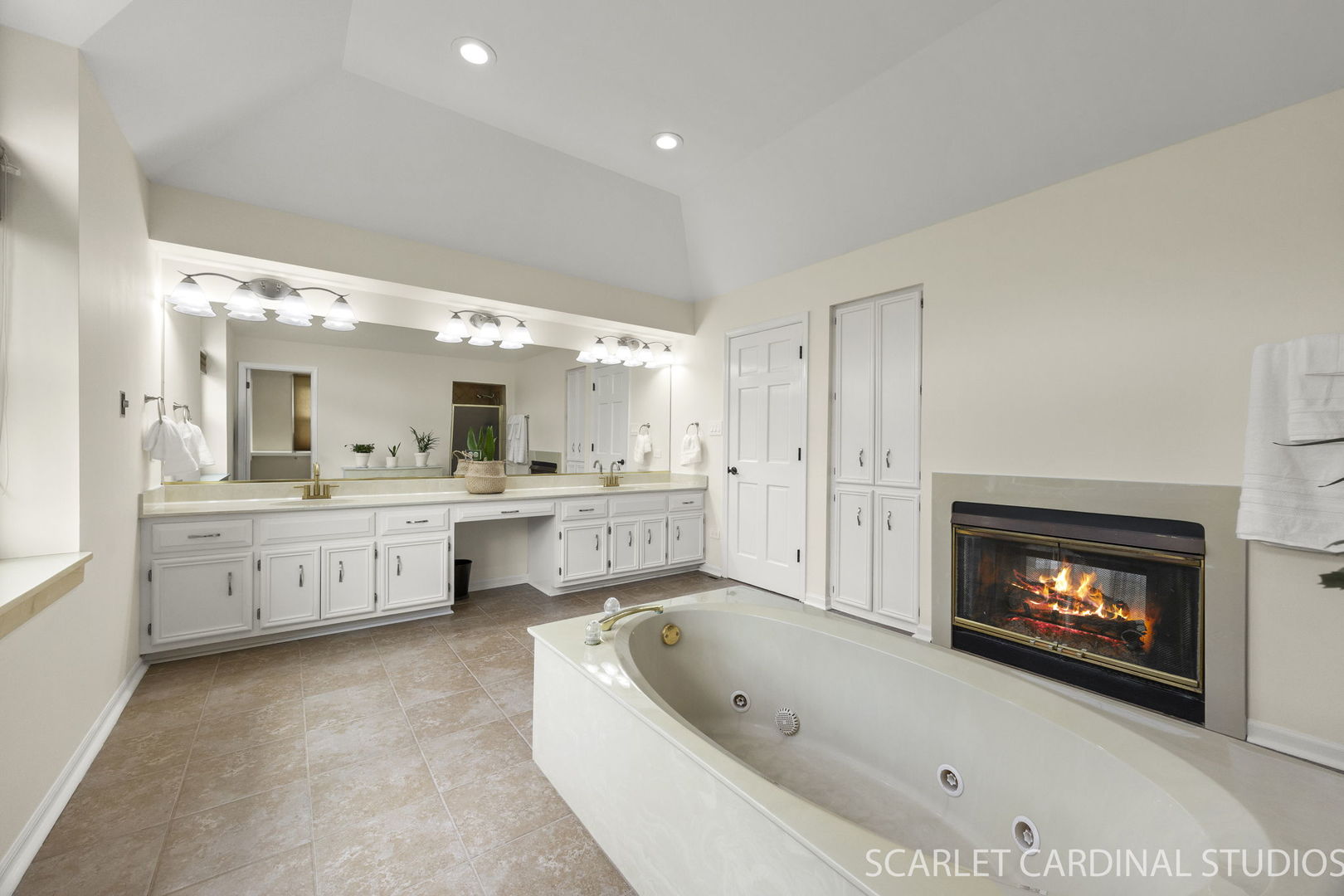 4042 Broadmoor Circle