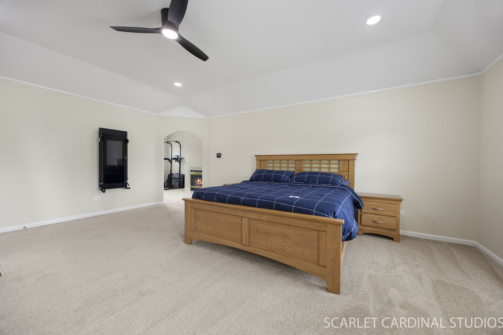 4042 Broadmoor Circle